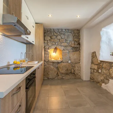 Dom wakacyjny House Stone
