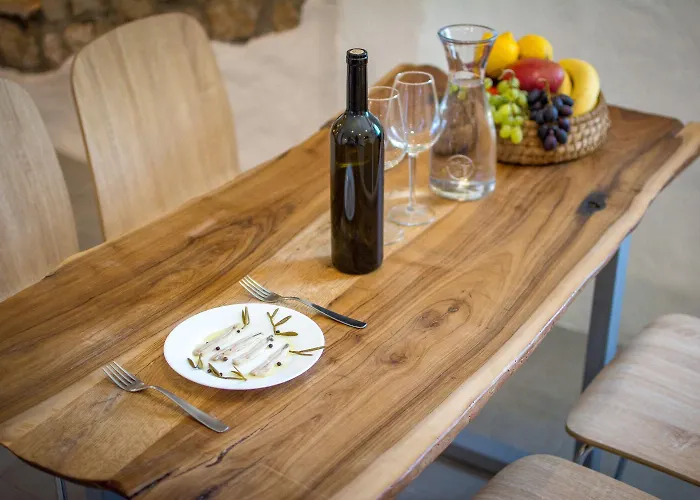 Semesterbostad House Stone *