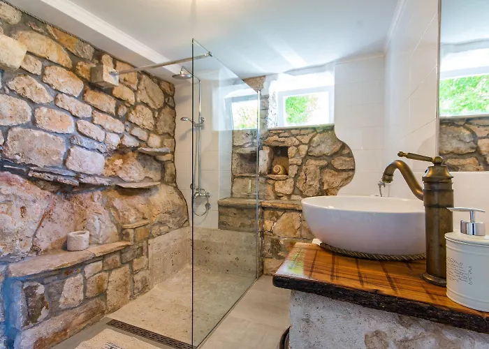 Semesterbostad House Stone *